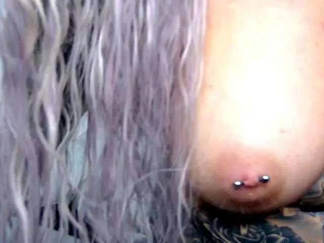 Ttikhomirov on BongaCams 
