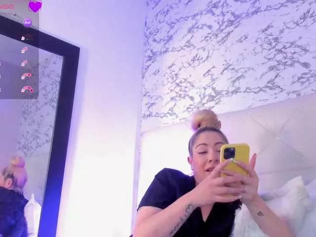 viktoria-davis on BongaCams 