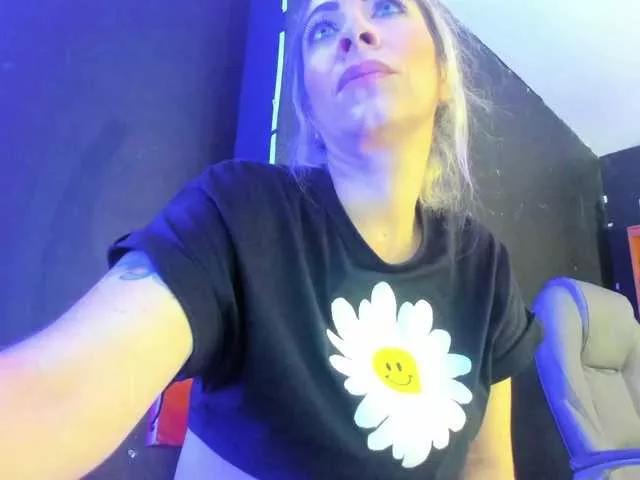 viktoria-davis on BongaCams 