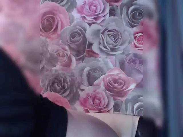 ViktoryDimond on BongaCams 