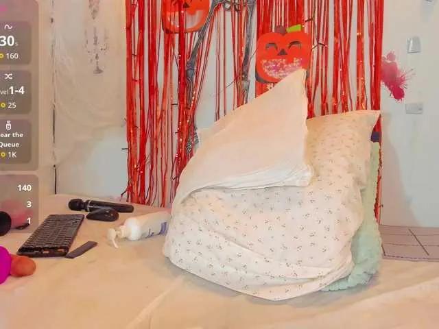 Watch Violethorny05, she wants to masturbate for you Violethorny05 from BongaCams