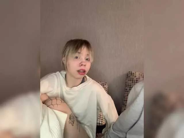 Whiskasks on BongaCams 