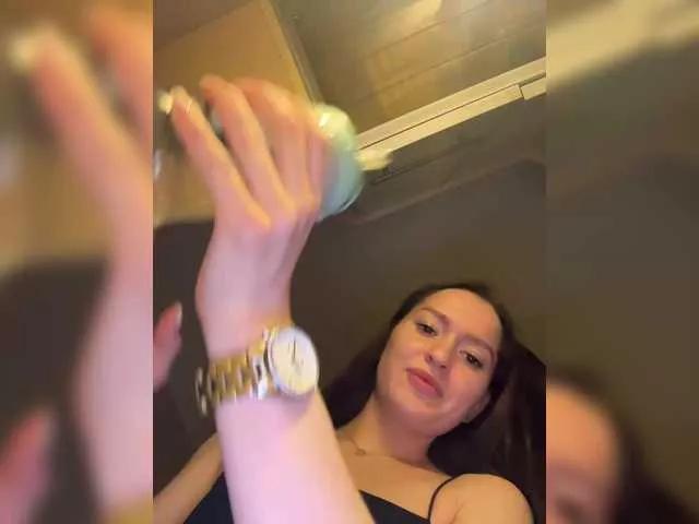 whiteTEAa on BongaCams 