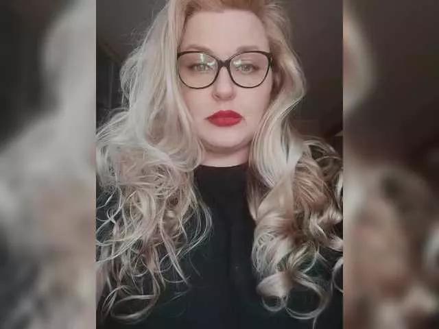WifeyNusha on BongaCams 