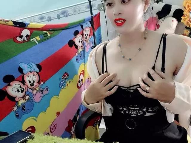 Youngsee69 on BongaCams 