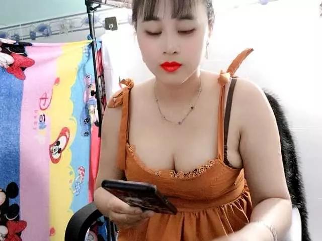 Youngsee69 on BongaCams 