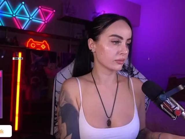 your-red-wine on BongaCams 