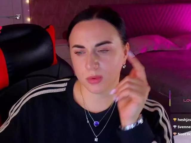 YURIEVNA13 on BongaCams 
