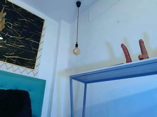 zhamira21 on BongaCams 