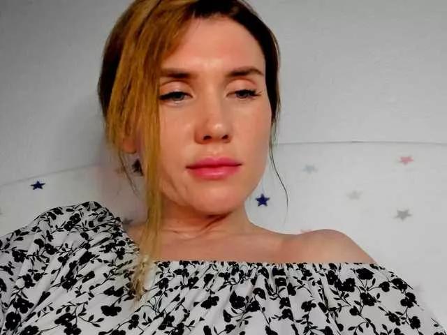 ZoiKissy on BongaCams 
