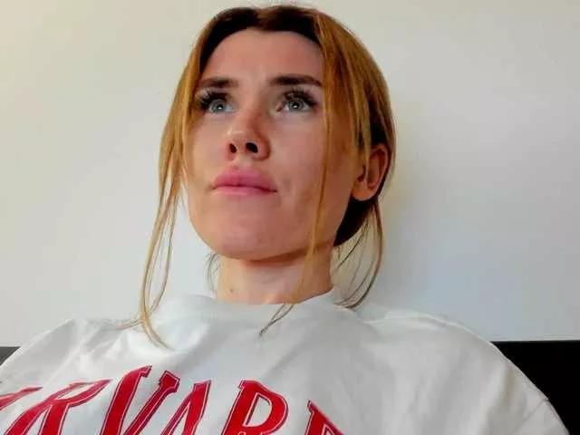ZoiKissy on BongaCams 