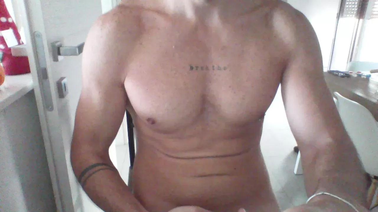2italians2 on Cam4 