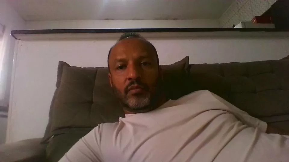 Offline 50taozlsp on Cam4