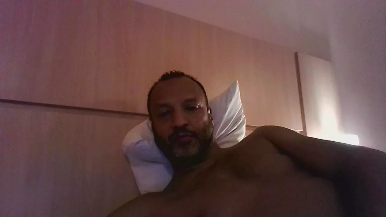 Offline 50taozlsp on Cam4