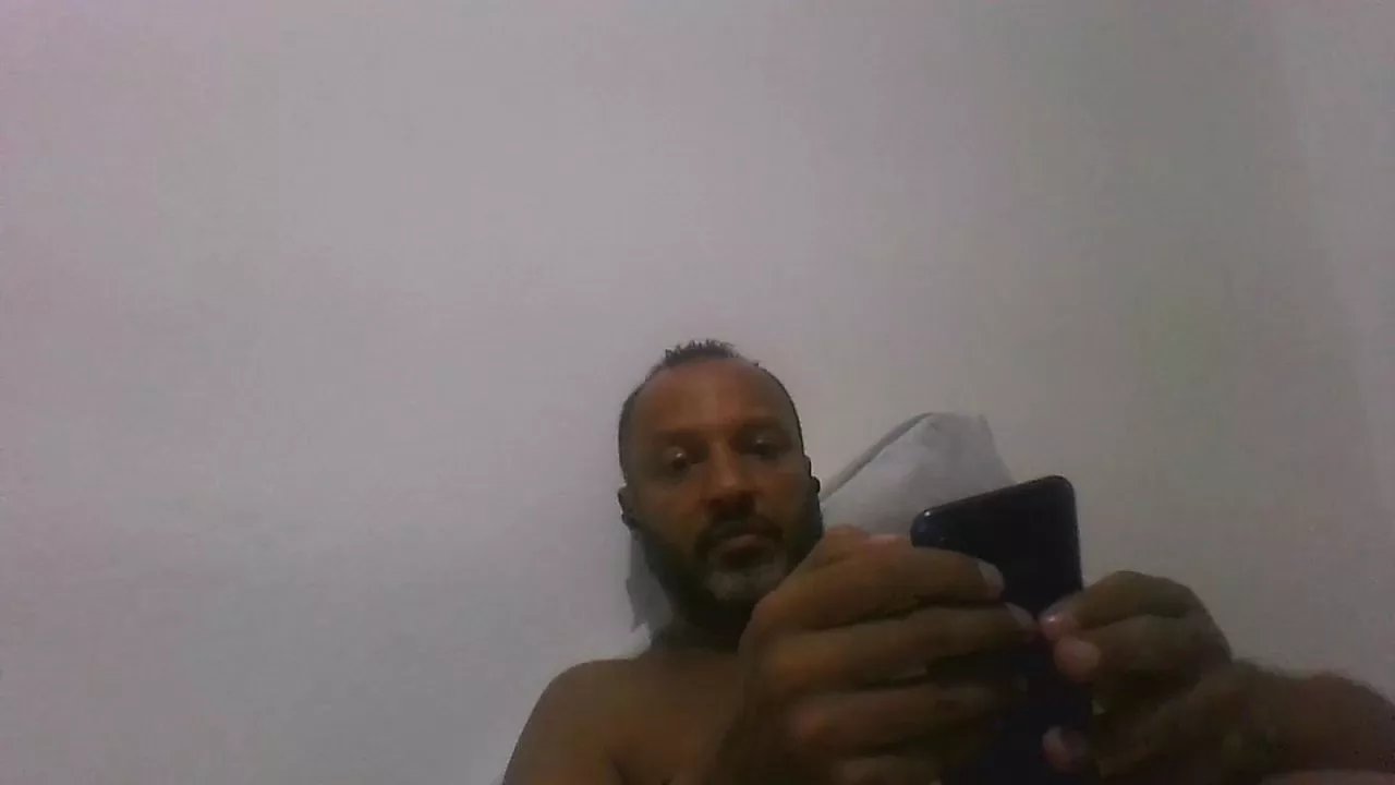 Offline 50taozlsp on Cam4