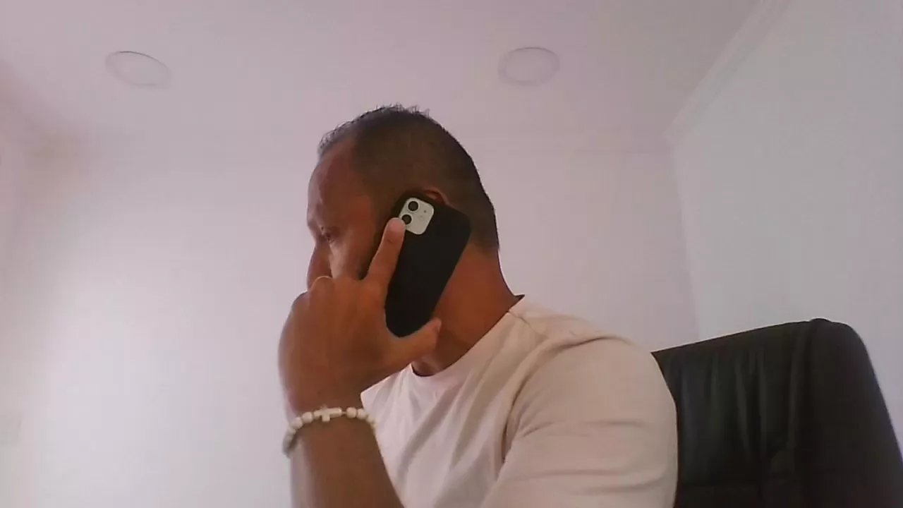 Offline 50taozlsp on Cam4