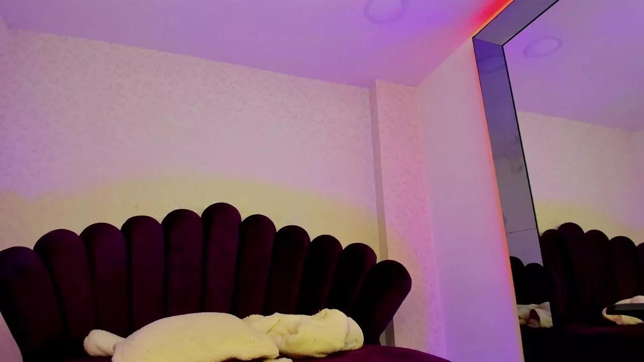 _Emily_Hots on Cam4 