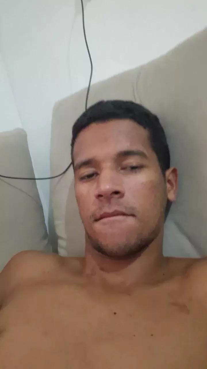 _Moreira21cm on Cam4 