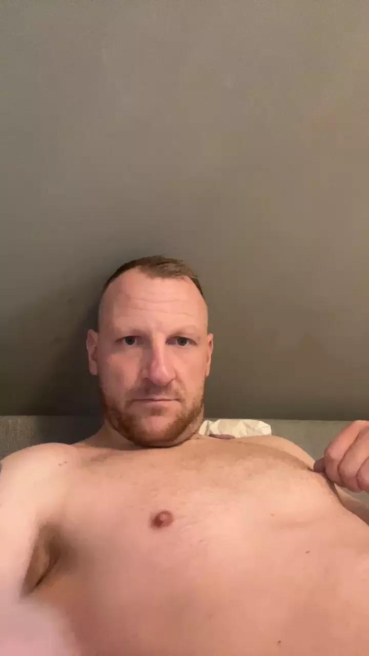 adig12001 on Cam4 