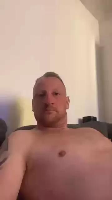 adig12001 on Cam4 