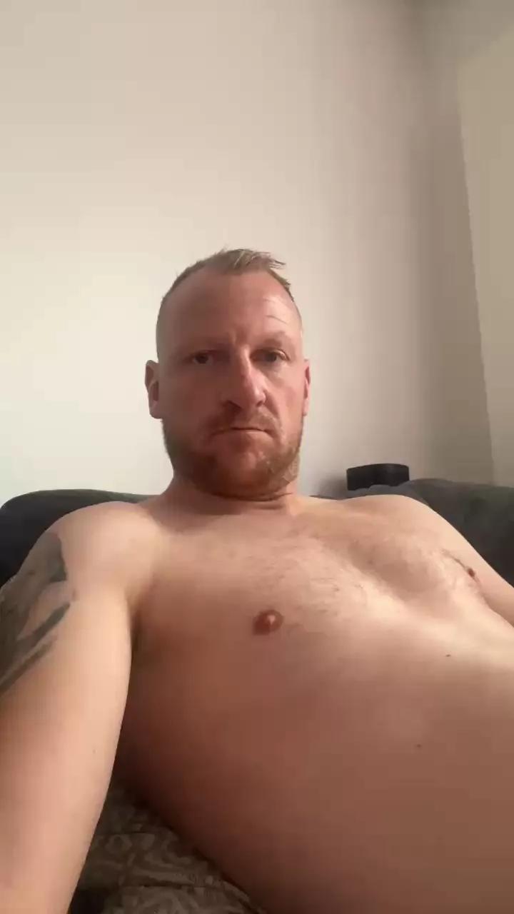 adig12001 on Cam4 