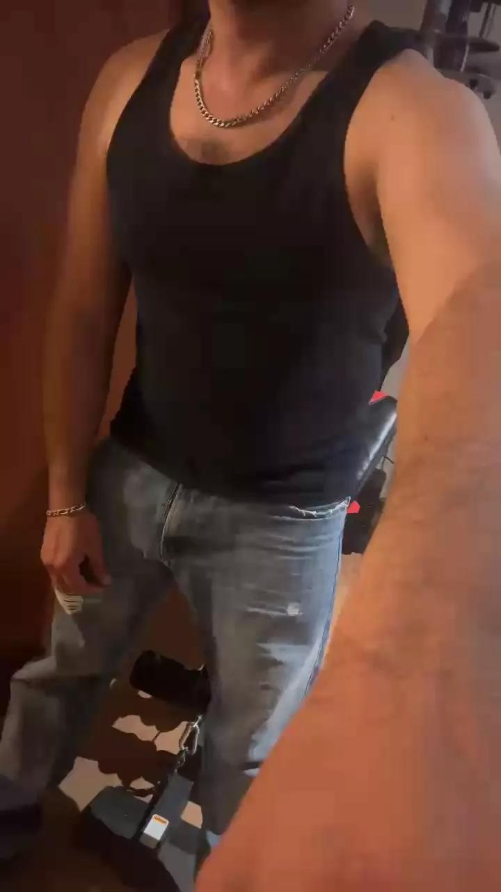 adrianlhot on Cam4 