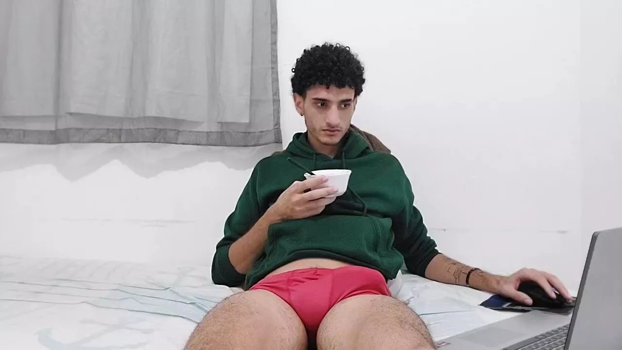 Offline Albatrosss35 on Cam4