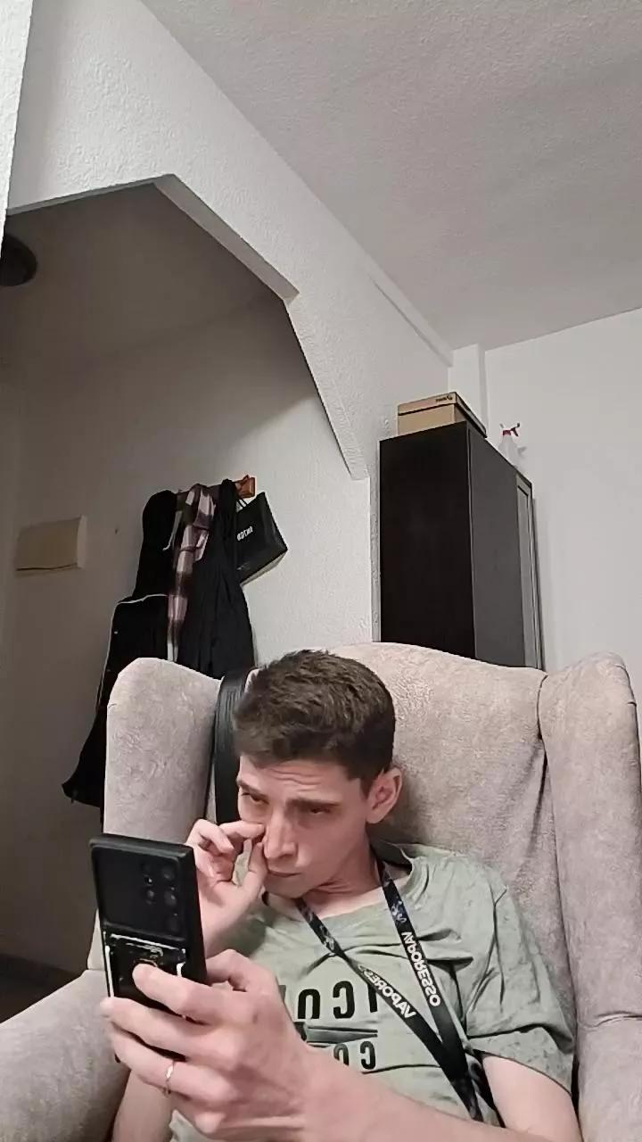 albertillo2 on Cam4 