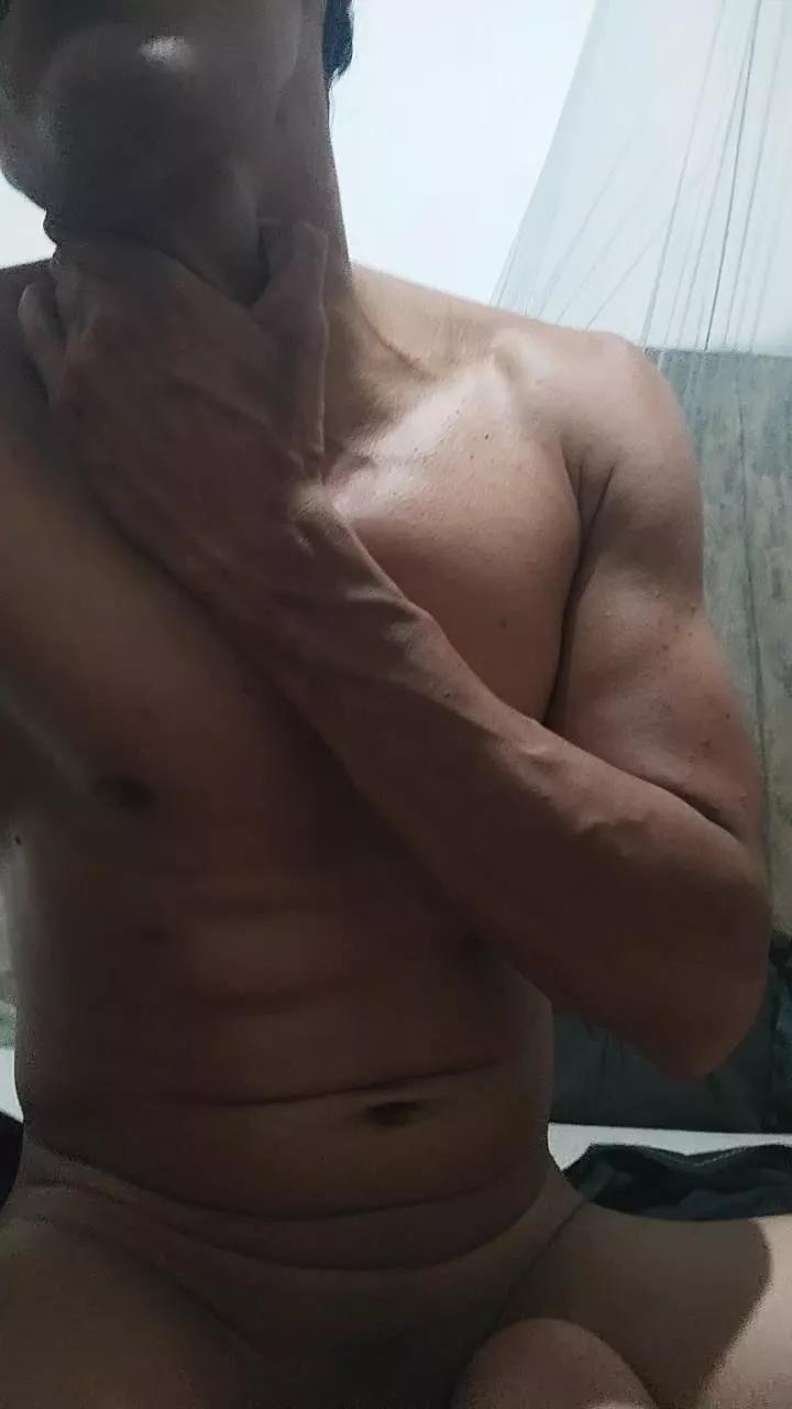 Alecsei2 on Cam4 