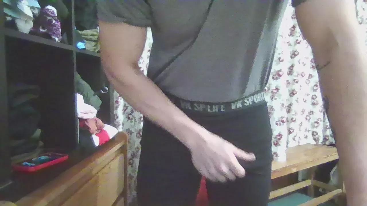 alederiver94 on Cam4 
