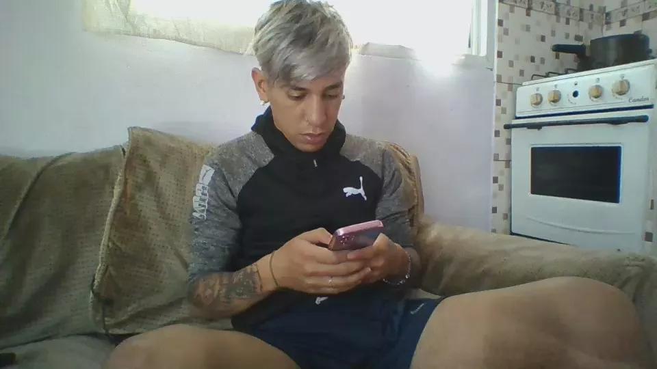 Alegoku1 on Cam4 