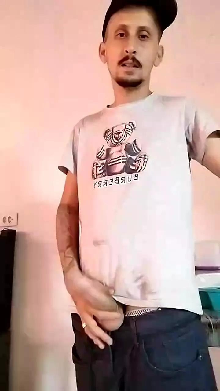 Alemaoroludo2 on Cam4 