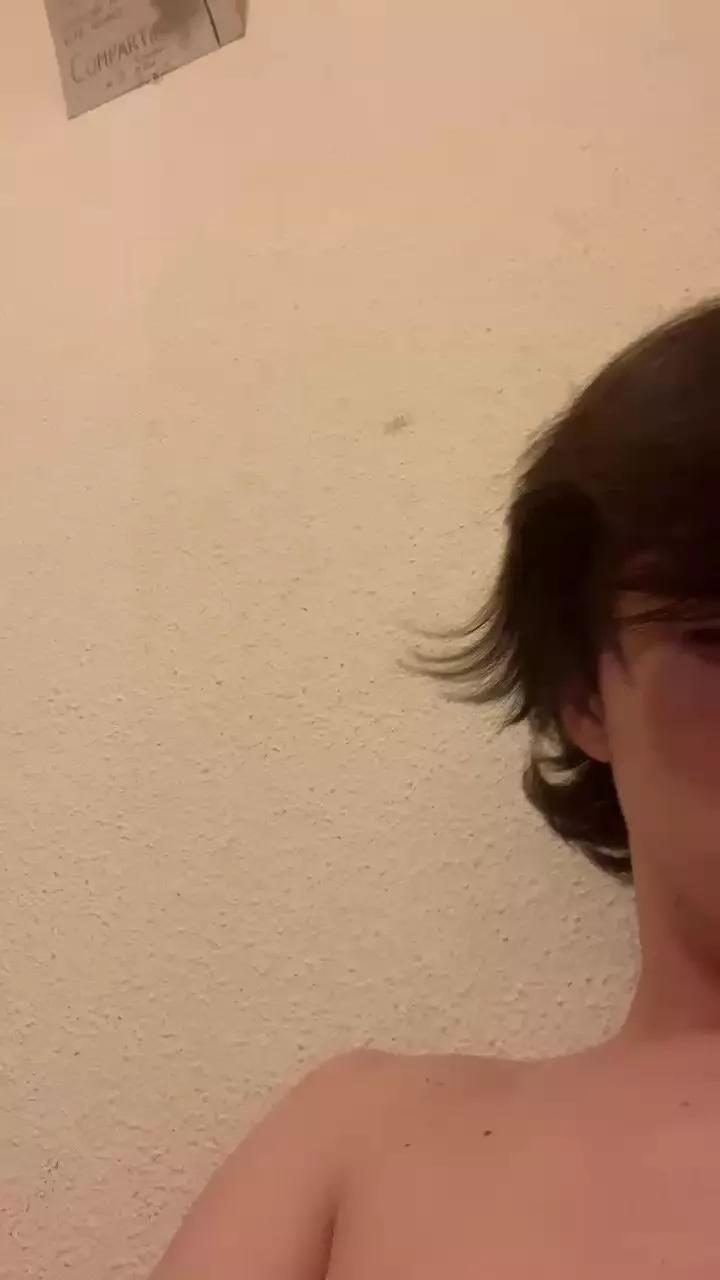 Alexitwink19 on Cam4