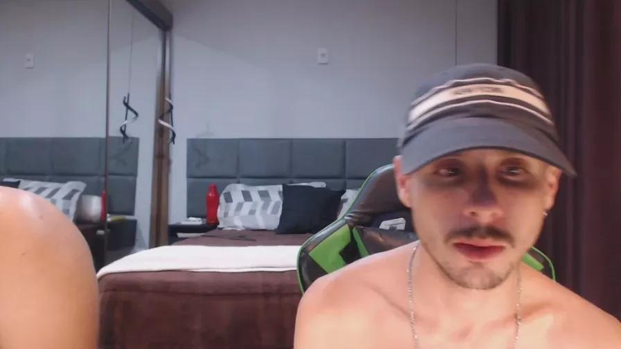 alexmonster2 on Cam4 