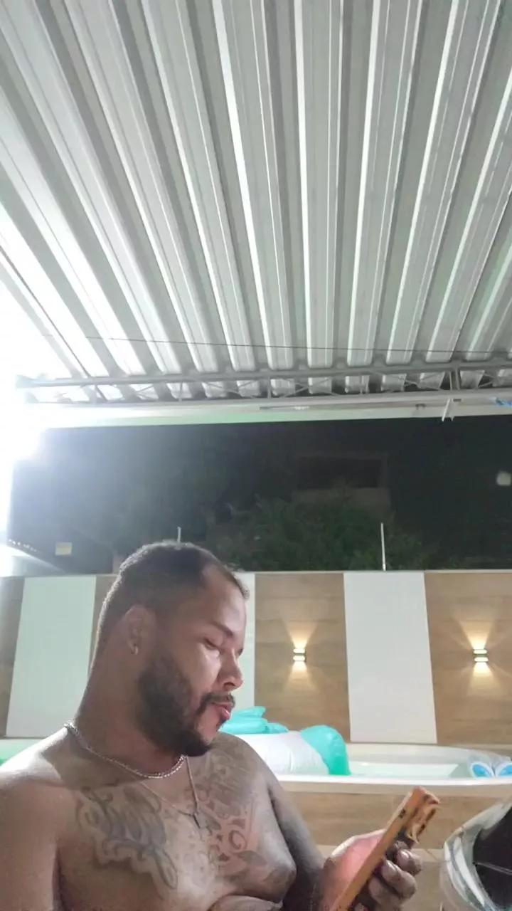 alexmonster2 on Cam4 
