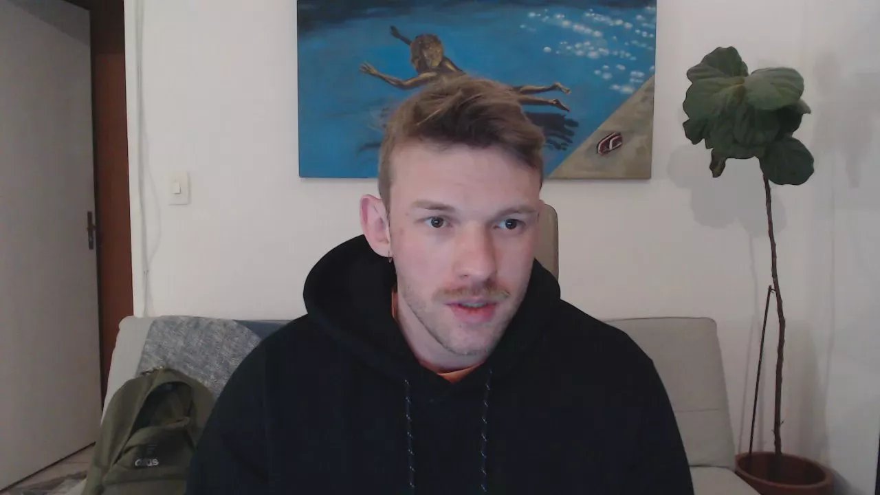 Offline Alexthick on Cam4