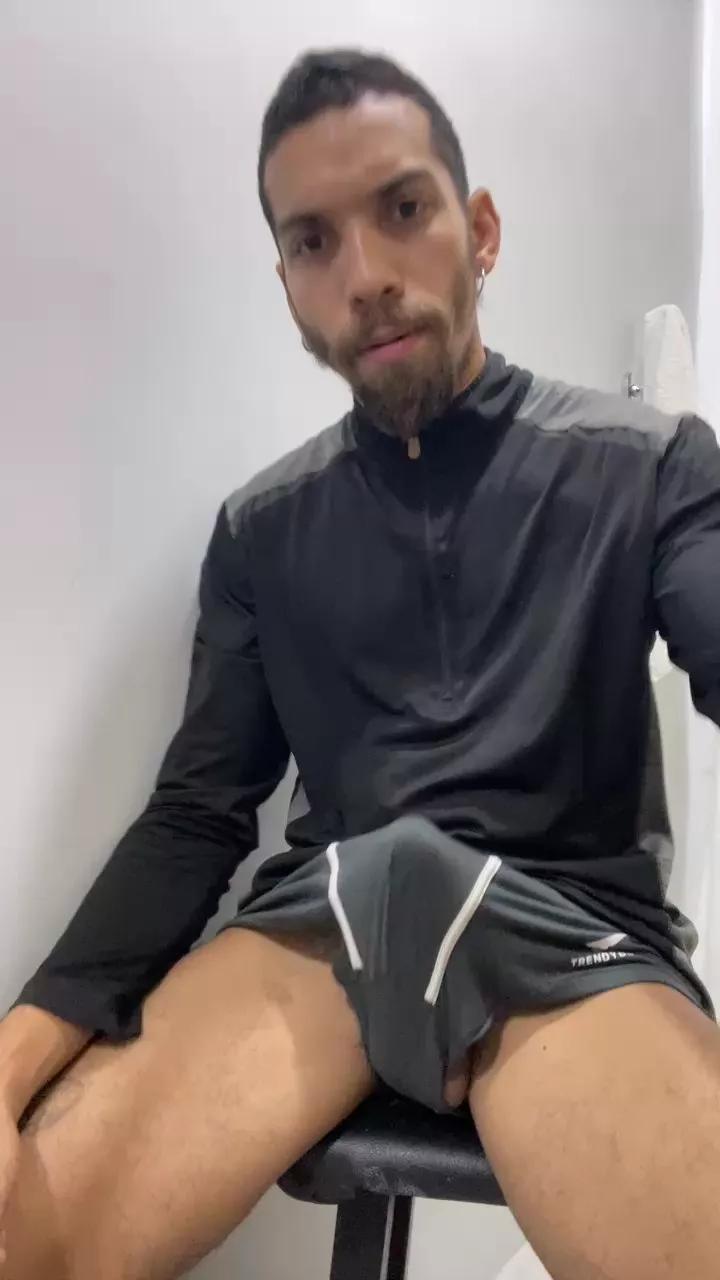 Alffredg_xxx on Cam4 