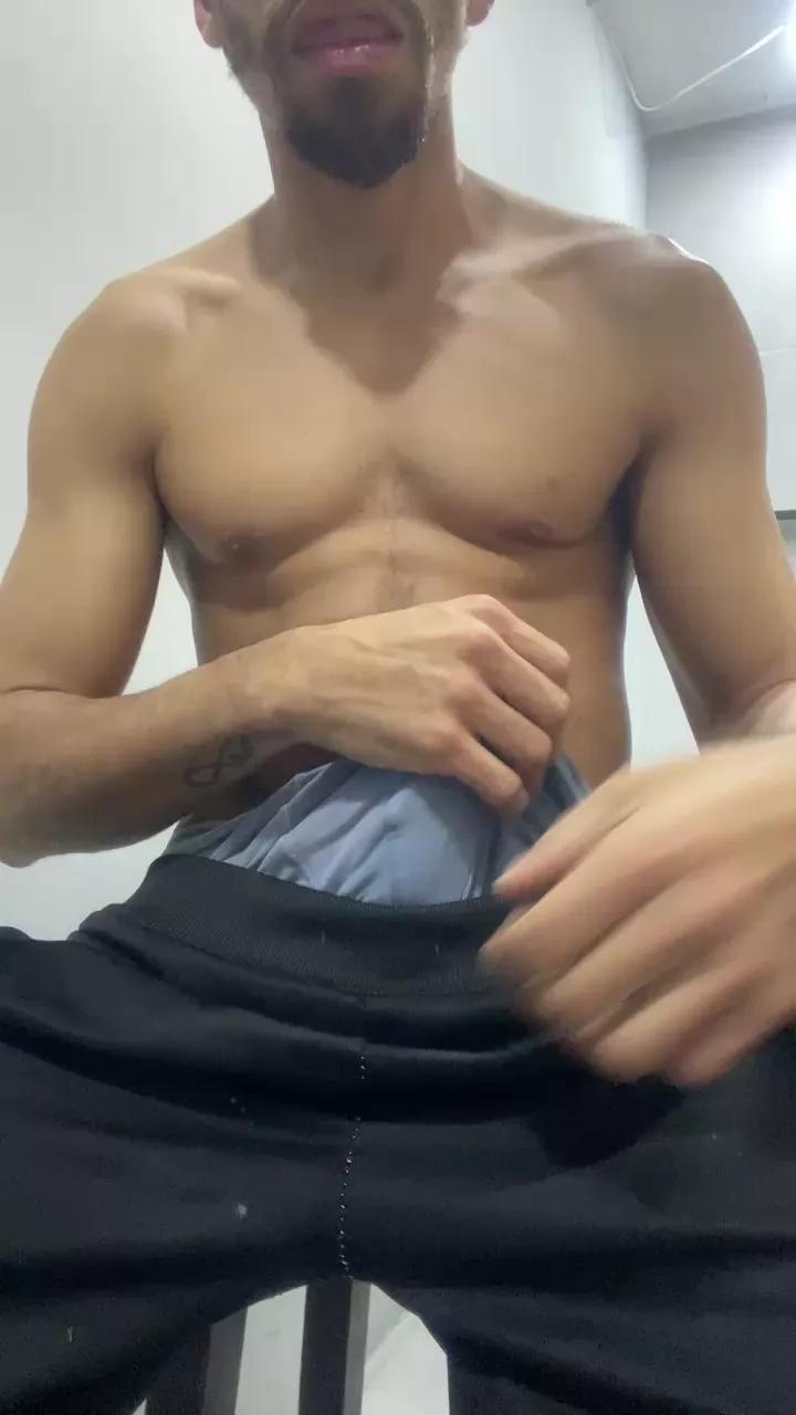 Alffredg_xxx on Cam4 