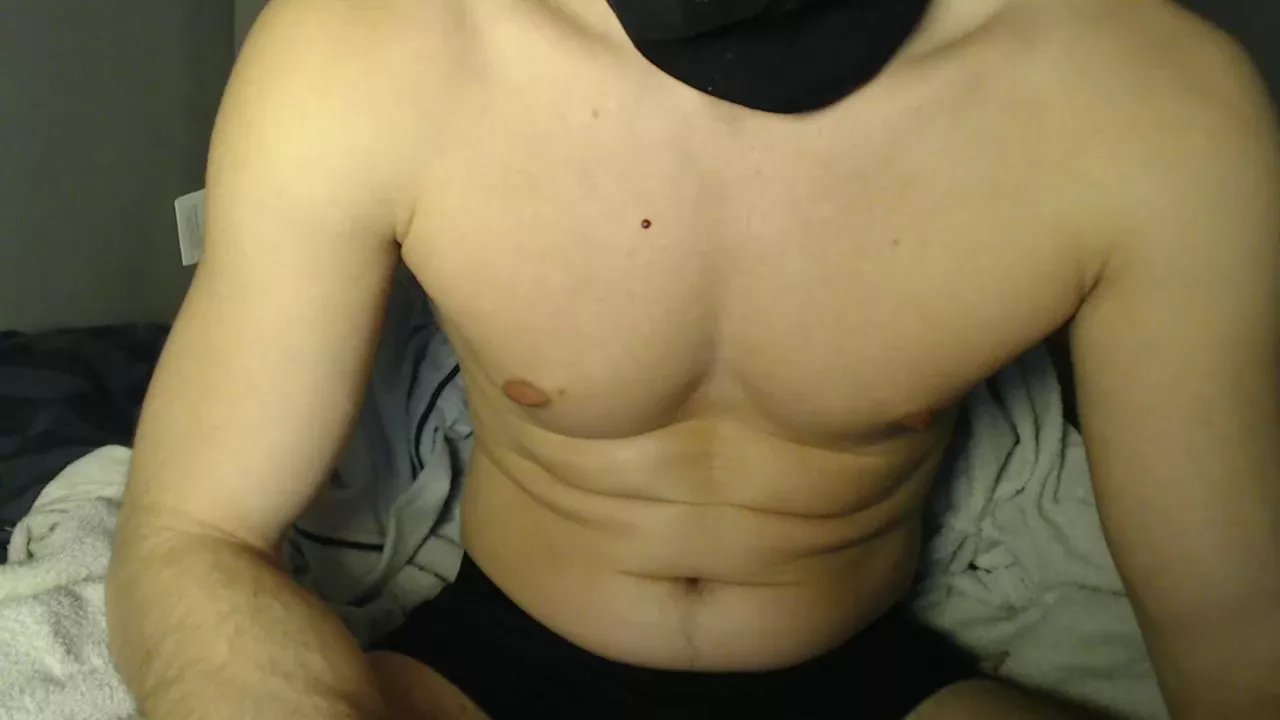 Offline AlphaFrenchFit on Cam4
