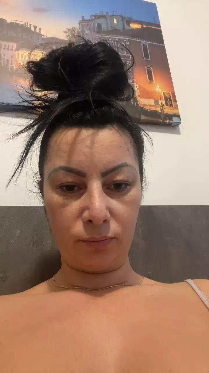 Annawow on Cam4 