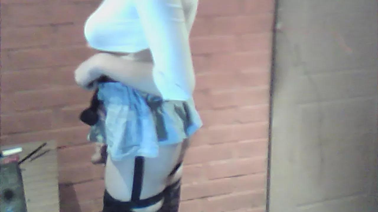 antoniaaax on Cam4 
