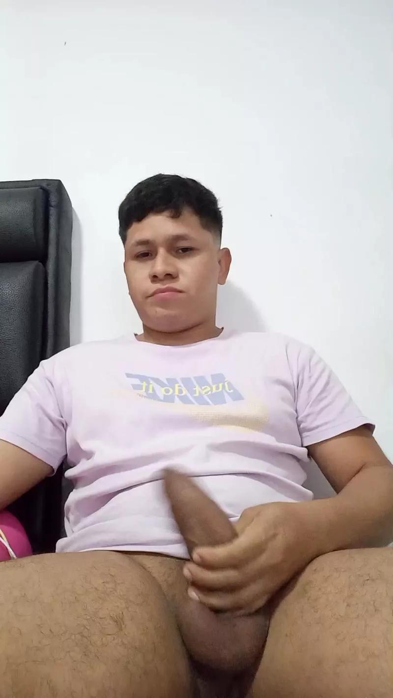 August_rush_ on Cam4 