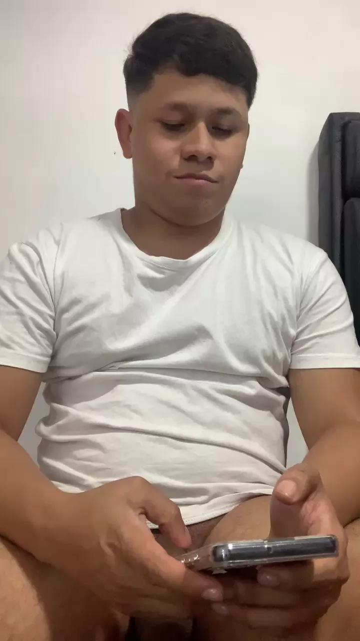 August_rush_ on Cam4 