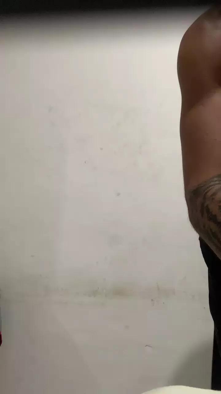 Aureo021 on Cam4 