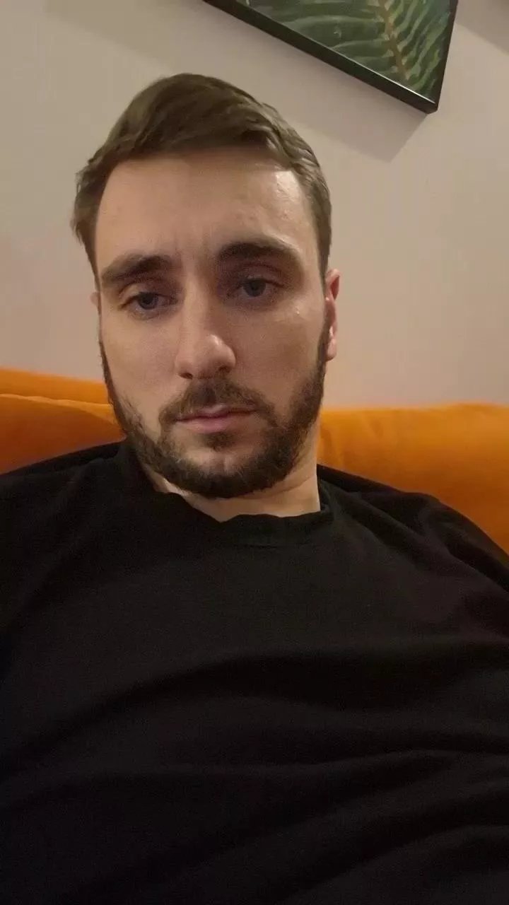 Offline Aznrfr7jl_6zap6 on Cam4