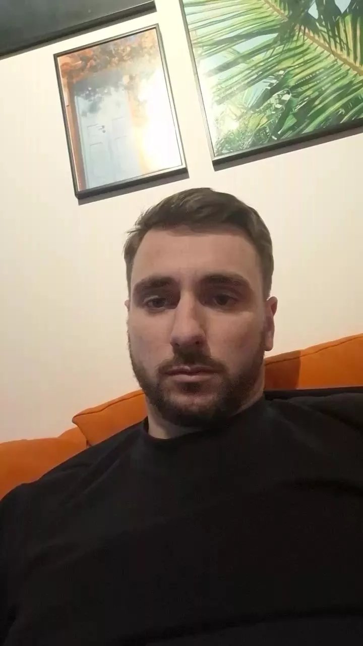 Offline Aznrfr7jl_6zap6 on Cam4