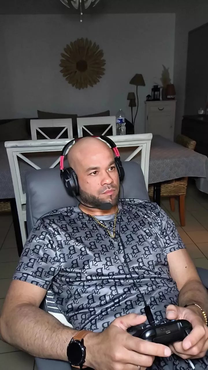 Offline BANE_KYUBI on Cam4