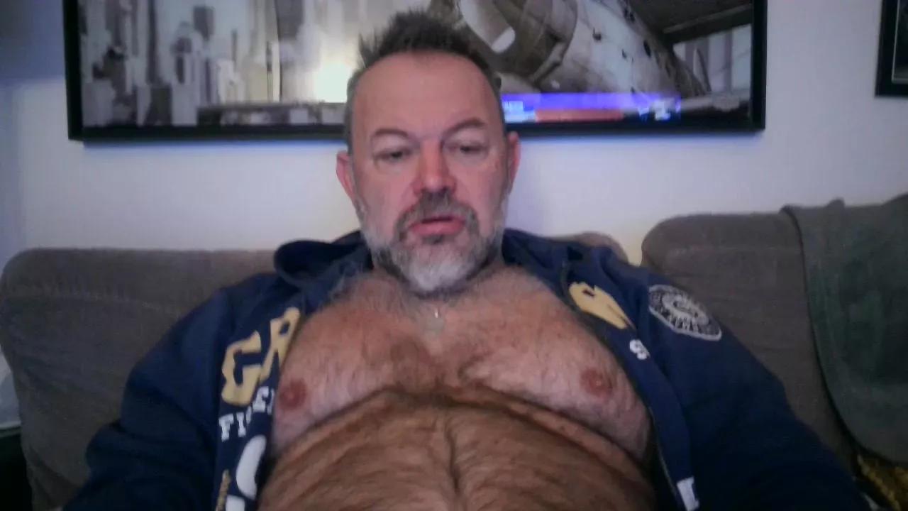 bear70s on Cam4 