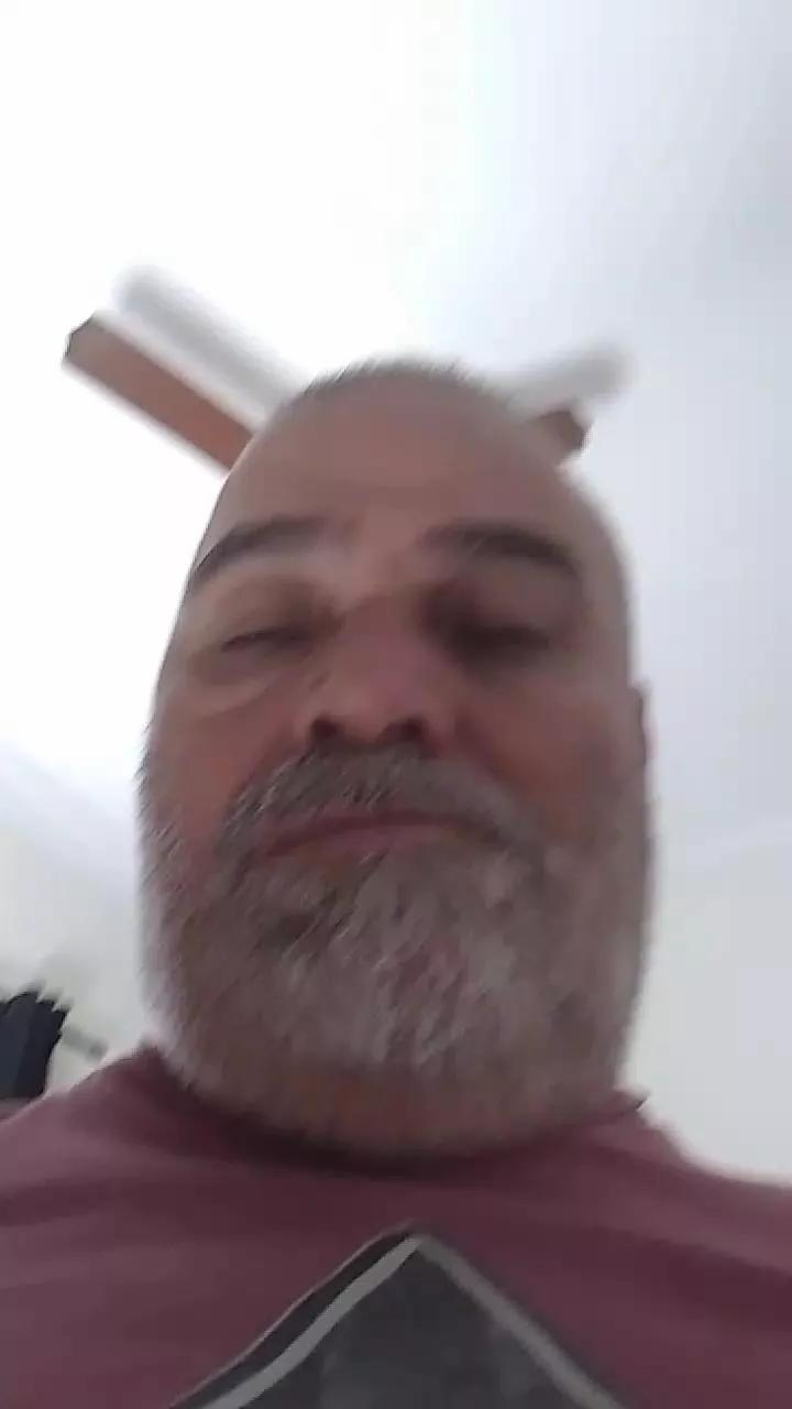 Bearoliverpcd on Cam4 