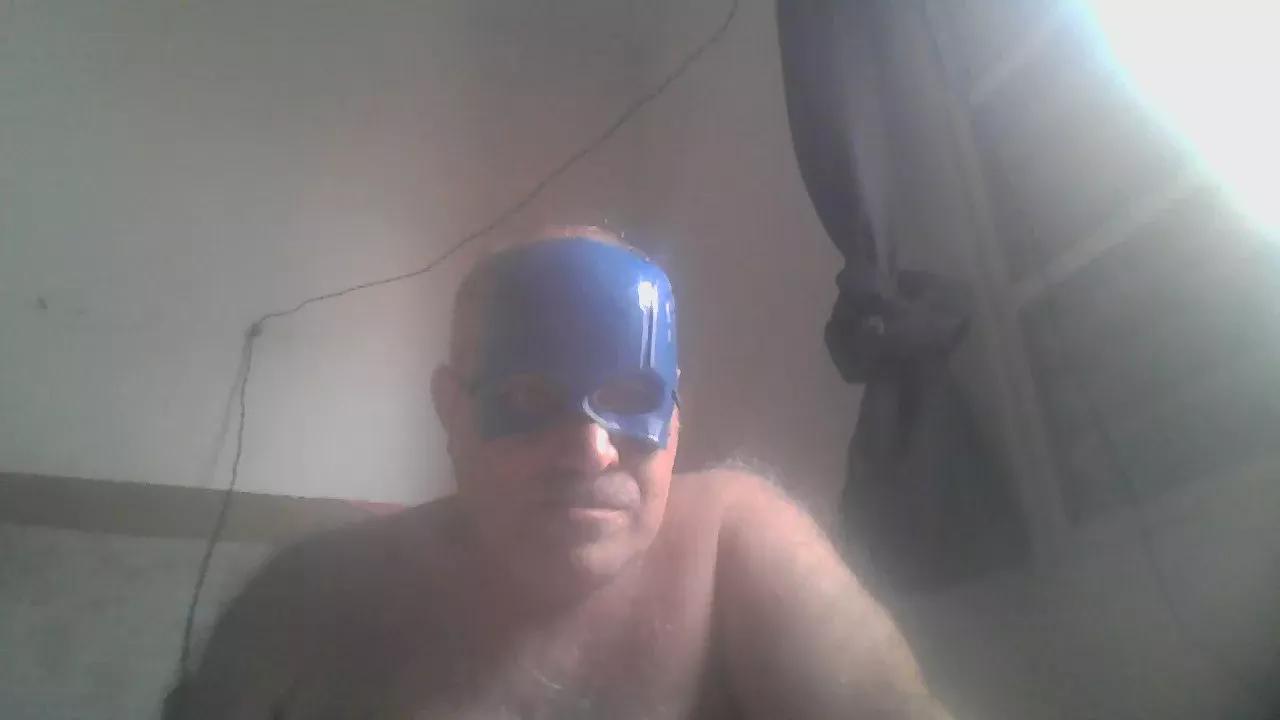 Bearoliverpcd on Cam4 